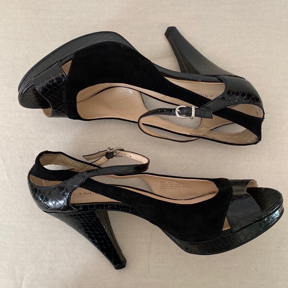 ♦️👠FRANCO SARTO👠♦️ black sued and embossed crocodile heels♦️💃